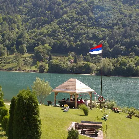 Landsted Radovic *